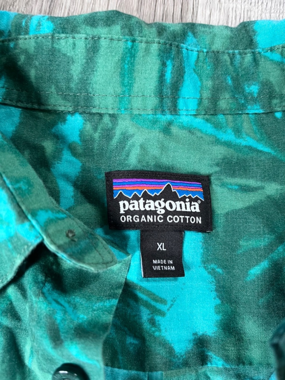 Patagonia Men's Go To Shirt "Cliffs and Waves: Conifer Green" XL short sleeve - Picture 3 of 8